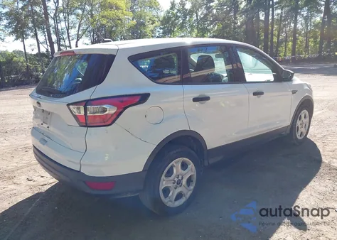 2017 Ford Escape S z USA, uszkodzony, nr VIN 1FMCU0F74HUC16648